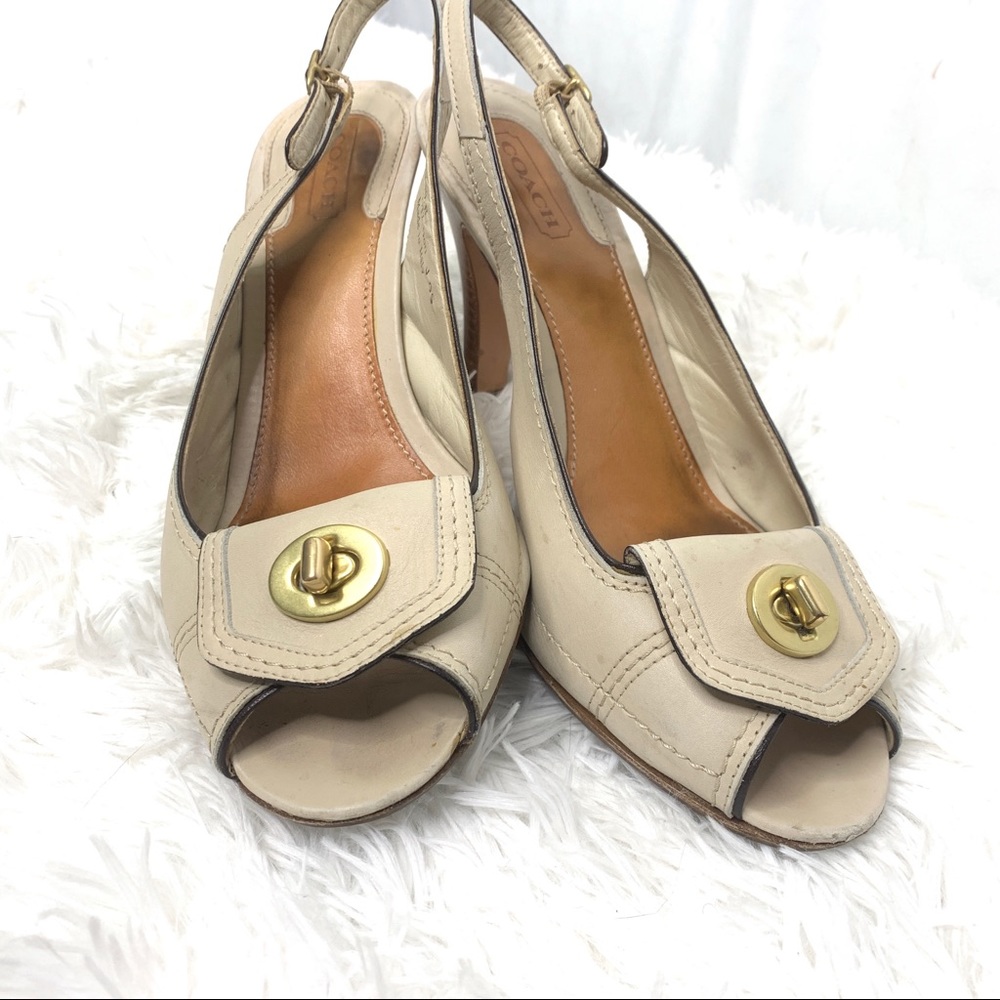 Vintage COACH Dori Heels Size 10 B Nude
